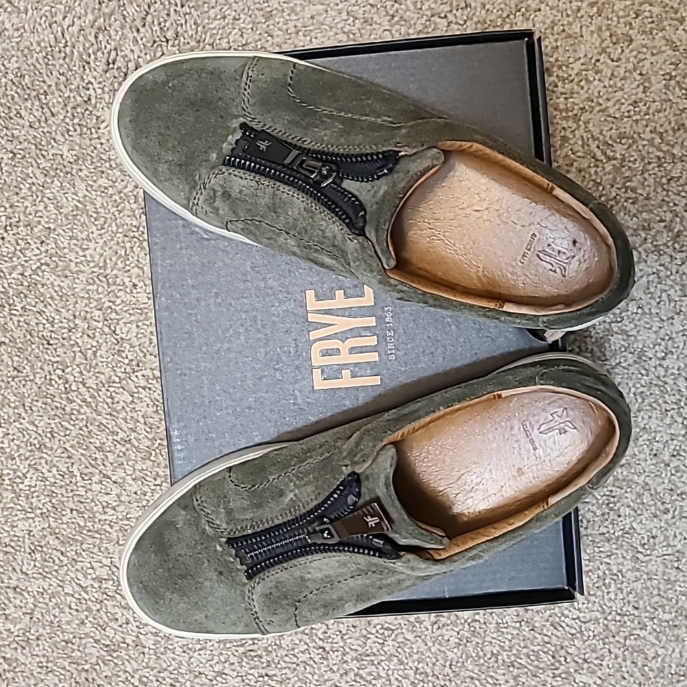 Frye leather soft green color size 8 - Picture 1 of 5